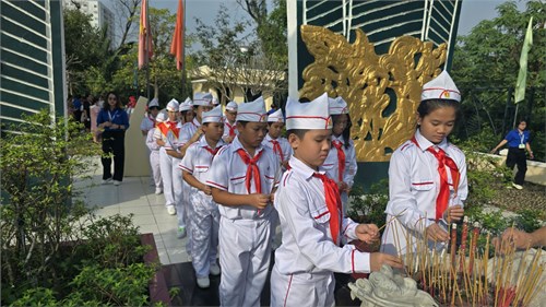 Liên đội Tiểu học Lê Văn Tám trong hoạt động phong trào  Công tác Trần Quốc Toản 