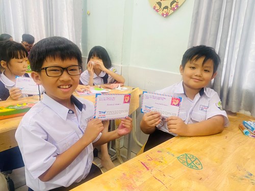 Khối 3 tham gia
viết thư upu lần thứ 53