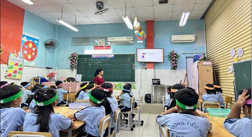 Tổ chức sinh hoạt chuyên môn
theo nghiên cứu bài học ở lớp Ba 5 trường Tiểu học Lê Văn Thọ