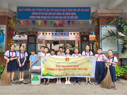 💥💥💥hoạt động đội viên, học sinh không xả rác💥💥💥
🌻30 phút vì liên đội em xanh, sạch, đẹp🌻