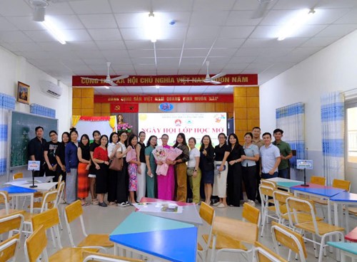 Tiết học Mở lớp Hai 1: Tiếng Việt: Kể chuyện Sự tích hoa cúc trắng