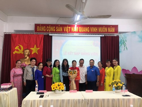 Nguyễn Thi - Lễ Kết Nạp Đảng Viên Mới - Đảng Viên  Nguyễn Thị Thanh Trâm (18/10/2023)
