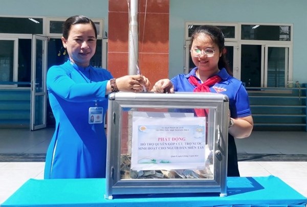Phát động hỗ trợ quyên góp cứu trợ nước sinh hoạt cho người dân miền Tây.