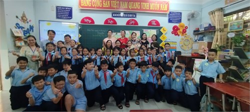 Lớp học mở khối 4 giáo viên thực hiện: Cô Trương Thị Ngọc Hiền lớp 4/2