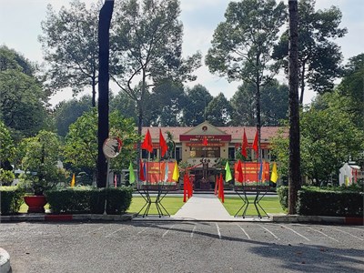 Trường Tiểu học Nguyễn Văn Hưởng tổ chức cho các em học sinh tham quan học tập trải ngiệm tại trung đoàn Gia Định năm 2024.