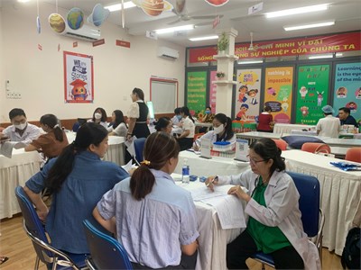 Khám sức khỏe định kỳ cho cán bộ - giáo viên - công nhân viên năm học 2024-2025