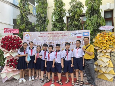 Ngày hội liên hoan phim tiếng Anh khối tiểu học.