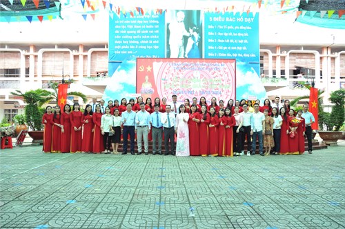 Kỷ niệm 42 năm ngày Nhà giáo Việt Nam 20/11/1982-20/11/2024