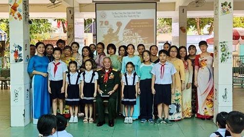 Bác Thắng sinh hoạt đầu tuần nhân Kỷ niệm 70 năm chiến thắng Điện Biên Phủ.