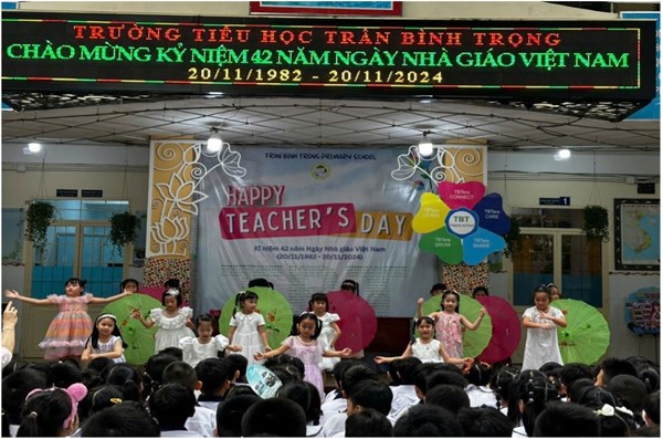 Chuyên đề “Chúng em bày tỏ lòng biết ơn thầy cô”