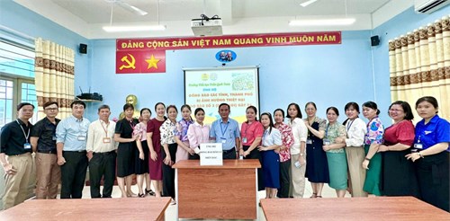 Trường Tiểu học Trần Quốc Toản ủng hộ đồng bào các tỉnh, thành phố bị ảnh hưởng thiệt hại do bão số 3 (bão Yagi) gây ra