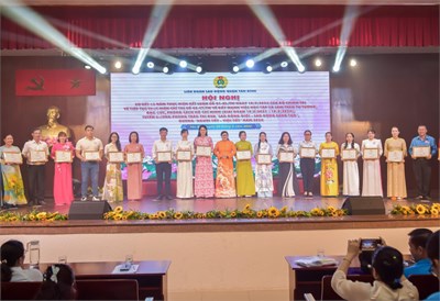 Tuyên dương 113 tập thể và 120 cá nhân trong học tập, làm theo Bác năm học 2023-2024