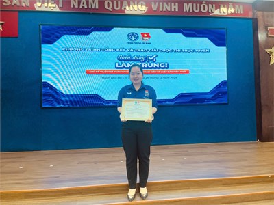 Cô Vũ Thị Ngọc đơn vị Trường Tiểu học Trần Văn Danh đạt giải cuộc thi trực tuyến với chủ đề  Tuổi trẻ Thành phố với Luật Thanh niên và Luật bảo hiểm y tế .