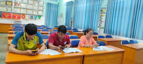Tập huấn, bồi dưỡng giáo viên sử dụng sách giáo khoa lớp 5 môn Giáo dục thể chất - Năm học 2024-2025.