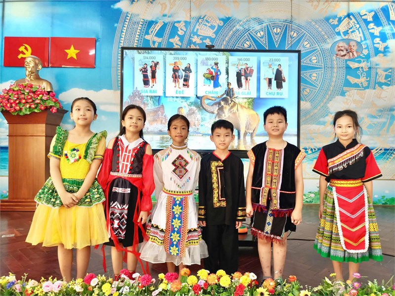 🎉Liên đội TH An Phú Tây 2 tổ chức hoạt động Hưởng ứng  Ngày văn hoá các dân tộc Việt Nam🎉