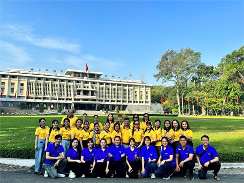 Chương trình về nguồn chào mừng 95 năm ngày thành lập Đảng Cộng sản Việt Nam( 03/02/1930-03/02/2025) tại dinh Độc Lập