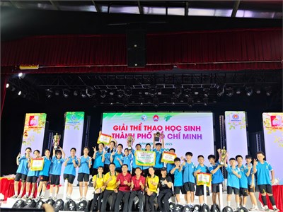 Tham dự giải thể thao học sinh Thành phố Hồ Chí Minh-môn Kéo co, năm học 2024-2025.