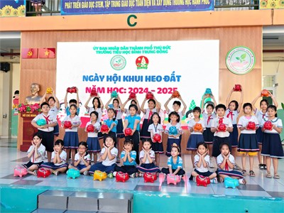 Ngày hội khui heo đất, năm học 2024-2025