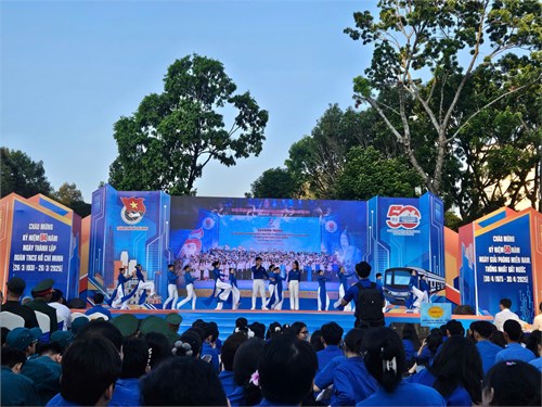 Chi đoàn Trường Tiểu học Bình Trưng Đông tham gia Lễ khởi động tháng Thanh niên và ra quân  Trí thức khoa học trẻ tình nguyện Thành phố Hồ Chí Minh  năm 2025.