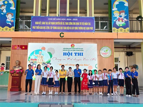 Chi đoàn Trường Tiểu học Bình Trưng Đông hỗ trợ hội thi “Chúng em kể chuyện Bác Hồ – Nhớ về công ơn của Bác” dành cho học sinh khối 4 và 5.