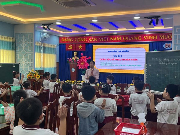 Chuyên đề: tổ chức dạy học tích hợp nội dung giáo dục đạo đức, lối sống trong hoạt động trải nghiệm ở lớp 2.
