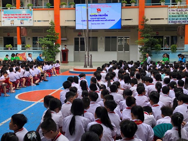 Tuyên truyền lịch sử và ý nghĩa ngày thành lập Đoàn TNCS Hồ CHí Minh 26/3