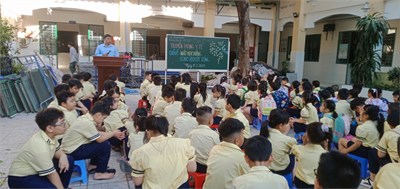 Chuyên đề truyền thông y tế:
 Phòng chống bệnh mắt học đường - cong vẹo cột sống