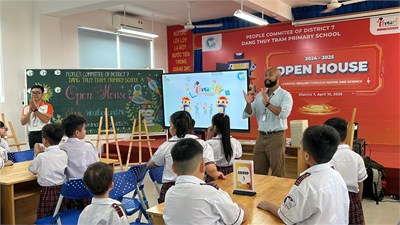 Trường tiểu học Đặng Thùy Trâm phối hợp cùng trung tâm Tiếng Anh Ismart tổ chức chương trình Open house (Lớp Học Mở).