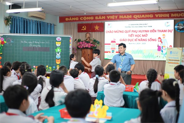 Tổ chức tiết học mở “phòng tránh bạo lực học đường” 
dành cho học sinh lớp 5 tại trường tiểu học đặng thuỳ trâm