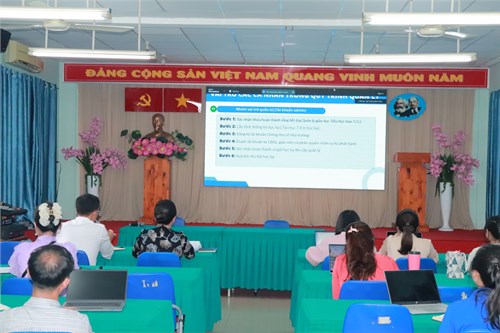 Tập huấn học bạ số năm học 2024-2025