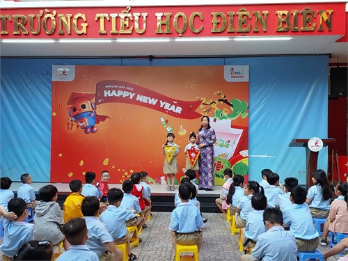 HĐTN Tuần 20 - Sinh hoạt dưới cờ: Em vui xuân đón Tết