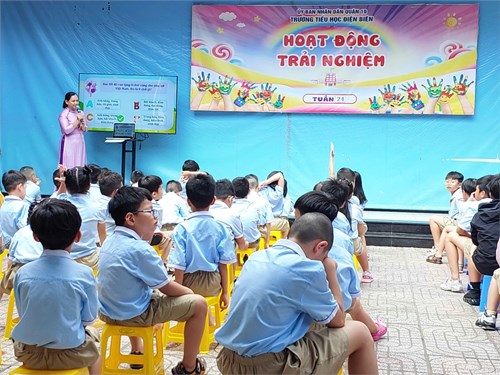HĐTN Tuần 24 - Sinh hoạt dưới cờ: Chào mừng ngày Quốc tế Phụ nữ 8/3