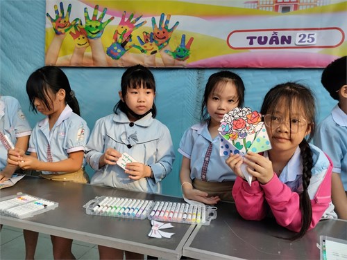 HĐTN Tuần 25 - Sinh hoạt dưới cờ: “Lời nhắn nhủ yêu thương”