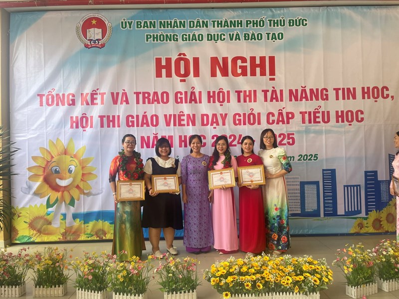 Hội nghị tuyên dương, khen thưởng GV đạt danh hiệu GV dạy giỏi cấp tiểu học thành phố Thủ Đức năm học 2024-2025 (sáng ngày 13/5/2025)