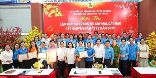 Tham gia hội thi  làm mứt và trang trí cây mai, cây đào  mừng xuân ất tỵ 2025