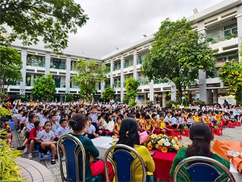 Buổi lễ chào cờ đầu tiên của năm Ất Tỵ 2025