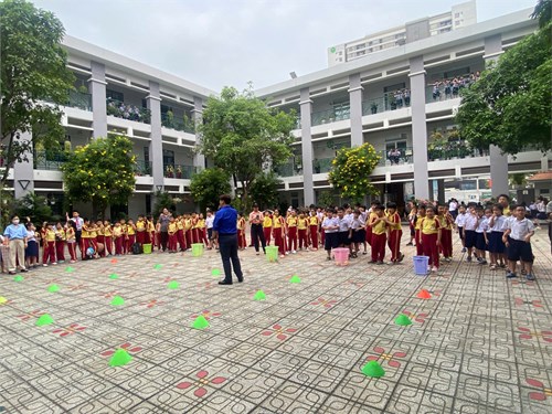 Ngày hội  Thiếu nhi vui khỏe  của các em học sinh Khối 2