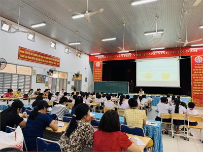 Trường tiểu học Kim Đồng tổ chức chuyên đề dạy nói và nghe cho học sinh lớp 4 theo hướng phát triển năng lực