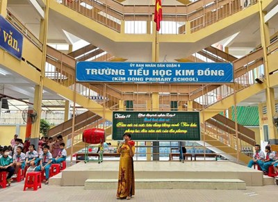 Tuần 18 : sinh hoạt dưới cờ