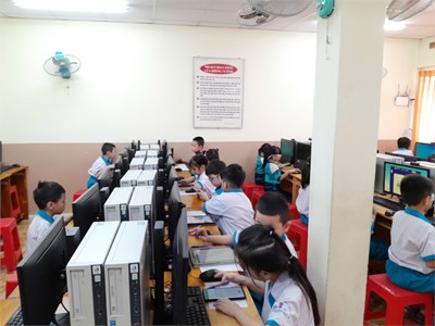 Học sinh tham gia thi vioedu cấp quận