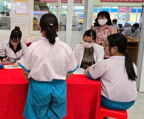 Kiểm tra sức khỏe học sinh