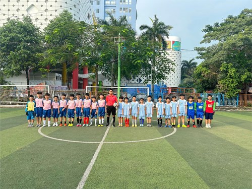 Học sinh trường Lê Thị Riêng tham dự môn Bóng đá và Bóng ném hội Thể thao học sinh năm học 2024 - 2025