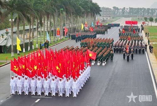 Hợp luyện diễu binh, diễu hành phục vụ kỷ niệm 50 năm Ngày giải phóng miền Nam, thống nhất đất nước