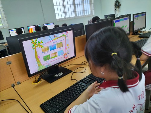 Hoạt động của học sinh trong giờ học năng khiếu