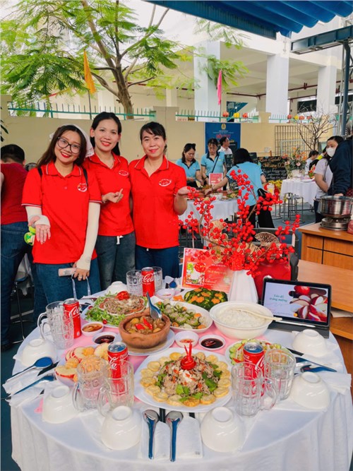 Công đoàn cơ sở Trường Tiểu học Lê Văn Tám đạt giải Ba hội thi ẩm thực  Món ăn ngày Tết 