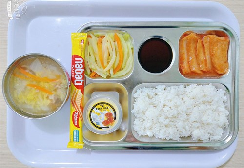 Thực đơn bán trú ngày 26/4/2025