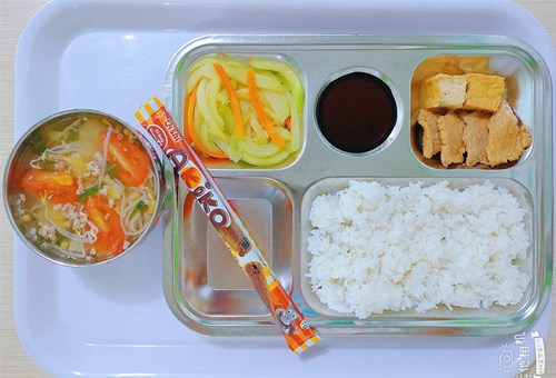 Thực đơn bán trú ngày 08/4/2025