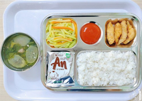Thực đơn bán trú ngày 08/5/2025
