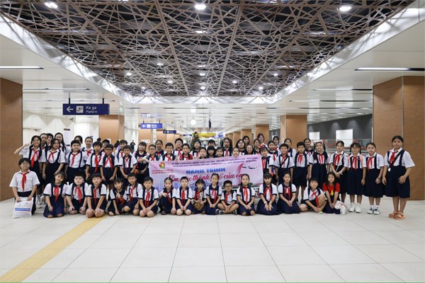 Hành trình  Em yêu thành phố  - Tham quan tuyến Metro và Bến Nhà Rồng