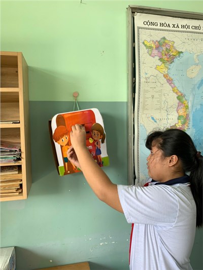 Liên đội Trường Tiểu học Lý Thái Tổ tổ chức hoạt động đến các em học sinh: Những điều em muốn nói gửi gắm tâm tư tình cảm đến thầy cô.